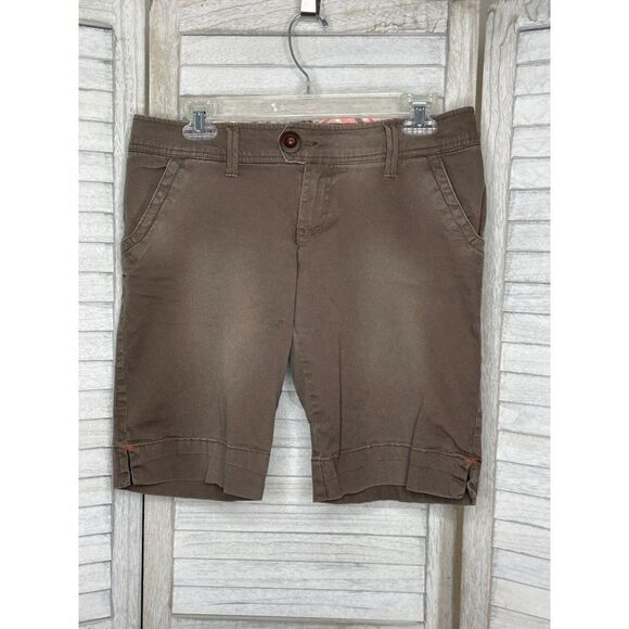 SO Wear It Declare It Bermuda Shorts Size 7 - Picture 1 of 3